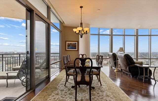 2-bedroom rental at 4242 Broadway Unit 1504 in San Antonio, TX — photo 5