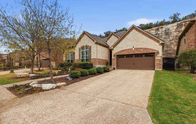 4-bedroom rental at 16962 Sonoma Ridge in San Antonio, TX — photo 1