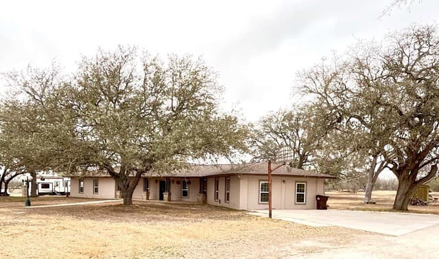 Home for sale at 12335 Shepherd in Atascosa, TX — photo 4