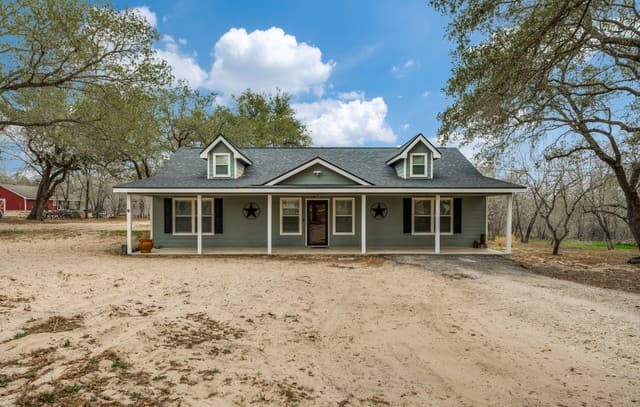 3-bedroom rental at 22420 Red Sand in San Antonio, TX — photo 5