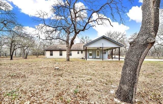 Home for sale at 1026 Wild Flower in Floresville, TX — photo 4