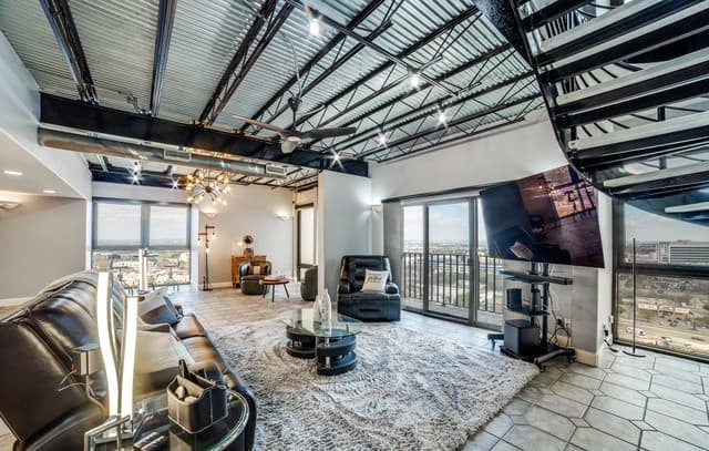 3-bedroom rental at 7701 Wurzbach Unit 2303 in San Antonio, TX — photo 3