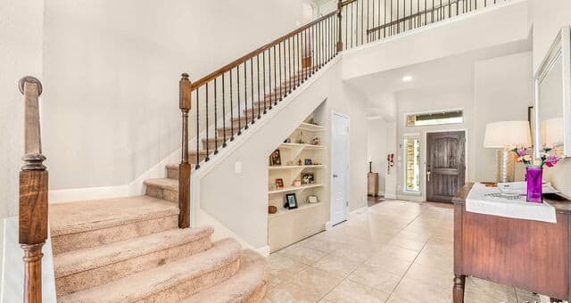 4-bedroom rental at 8930 High Branch in San Antonio, TX — photo 3