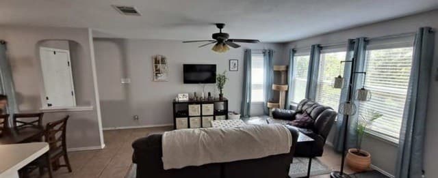 3-bedroom rental at 75 Rainy in San Antonio, TX — photo 2