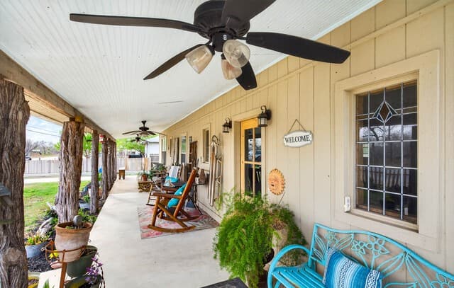 Home for sale at 405 Coughran in Pleasanton, TX — photo 5