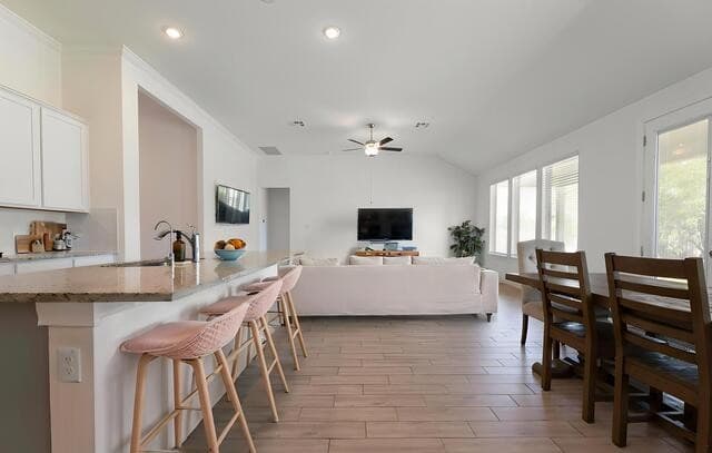 4-bedroom rental at 9307 Madler in San Antonio, TX — photo 5