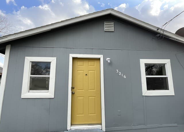 2-bedroom rental at 3216 Vera Cruz in San Antonio, TX — photo 1