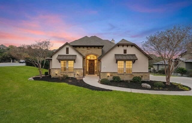 4-bedroom rental at 1534 Palmer View in San Antonio, TX — photo 1