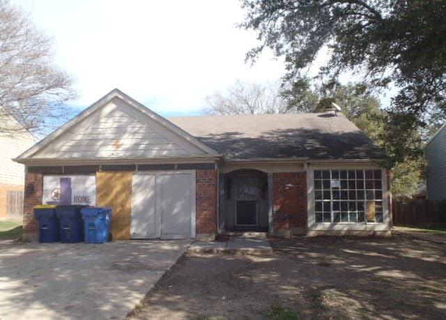 3-bedroom rental at 325 Sunrose Ln in Cibolo, TX — photo 1