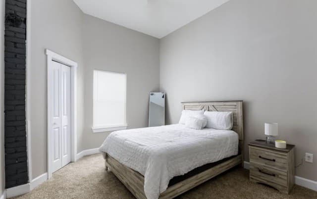 3-bedroom rental at 613 Delaware in San Antonio, TX — photo 5