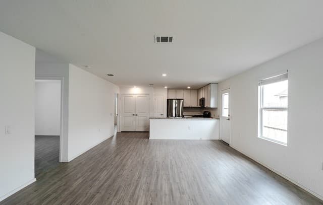 3-bedroom rental at 4111 Imogene Ivy in San Antonio, TX — photo 5
