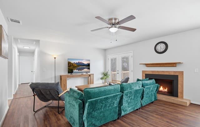 3-bedroom rental at 5806 Valley Forge in San Antonio, TX — photo 5