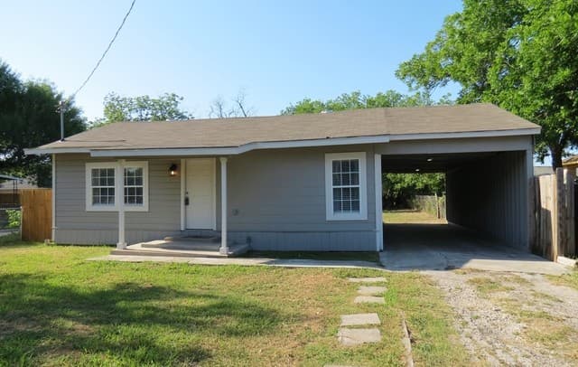 3-bedroom rental at 435 Harding in San Antonio, TX — photo 1