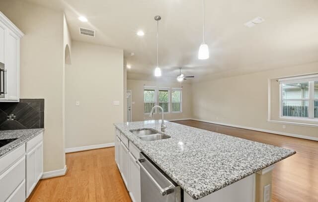4-bedroom rental at 448 Turning Stone in Cibolo, TX — photo 2