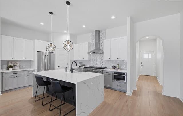 3-bedroom rental at 331 E Lambert St in San Antonio, TX — photo 4