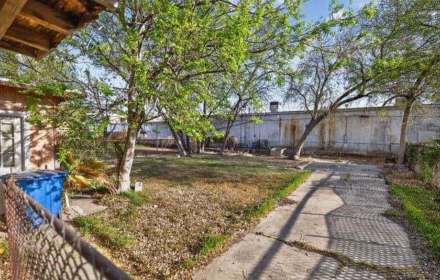 3-bedroom rental at 626 Rayburn in San Antonio, TX — photo 4