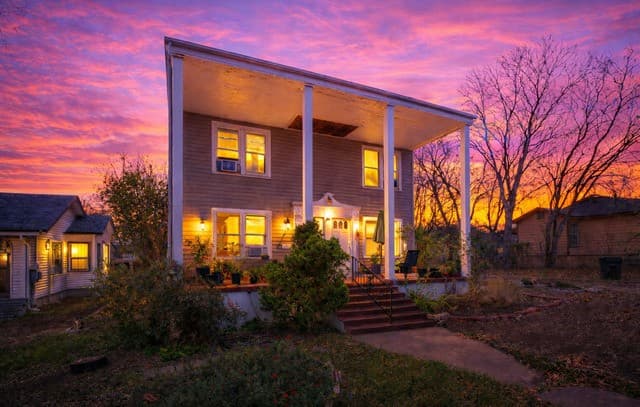 4-bedroom rental at 625 Hammond in San Antonio, TX — photo 1