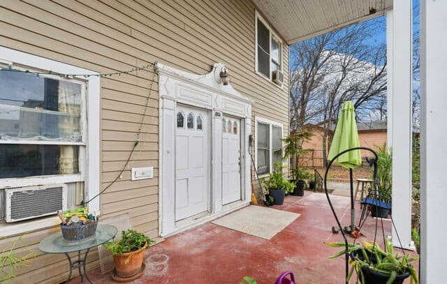 4-bedroom rental at 625 Hammond in San Antonio, TX — photo 2