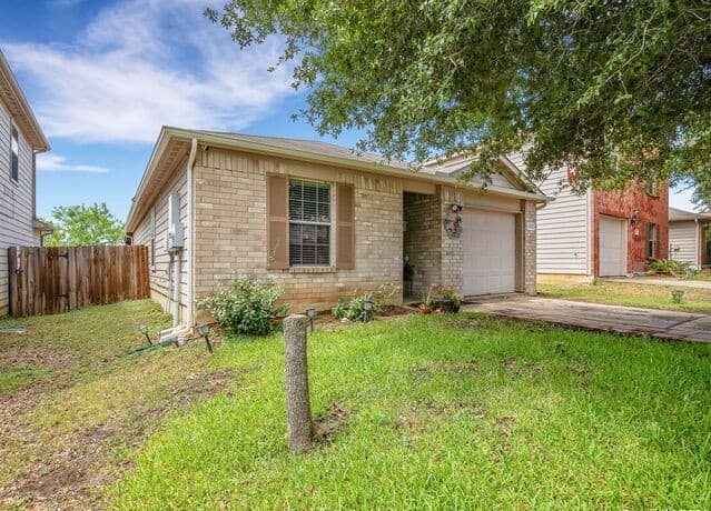 3-bedroom rental at 11122 Indian Cyn in San Antonio, TX — photo 5