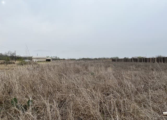 rental at TBD Cr 1642 in Moore, TX — photo 2