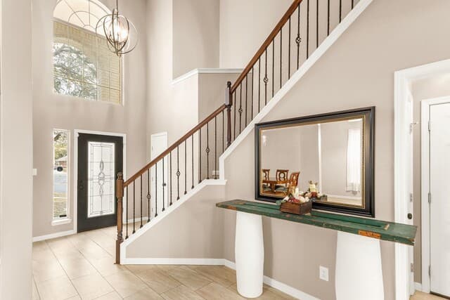 6-bedroom rental at 2854 Lakehills in San Antonio, TX — photo 4