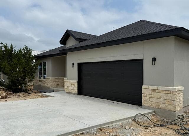 Home for sale at 109 W Eli Chandler in Blanco, TX — photo 3