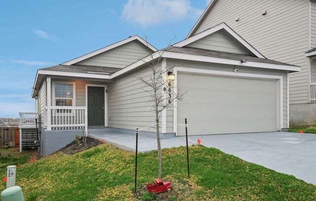 3-bedroom rental at 6636 Scarecrow in San Antonio, TX — photo 3