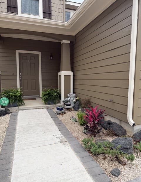 3-bedroom rental at 7143 Summer Way in San Antonio, TX — photo 5