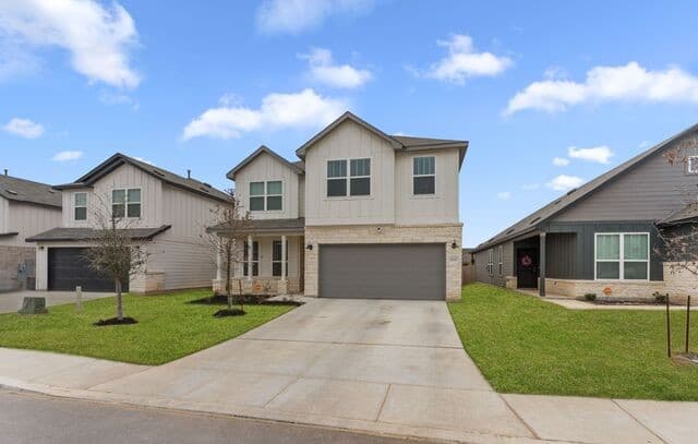 5-bedroom rental at 11910 Biznaga in San Antonio, TX — photo 2