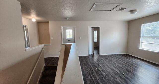 3-bedroom rental at 8015 Thicket Pass in San Antonio, TX — photo 5