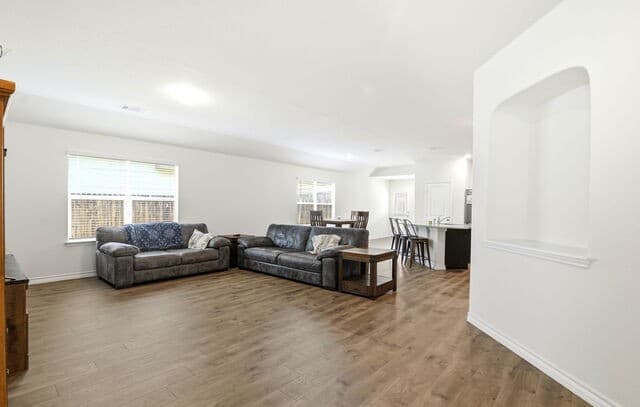 4-bedroom rental at 13042 Minuet Sway in San Antonio, TX — photo 5