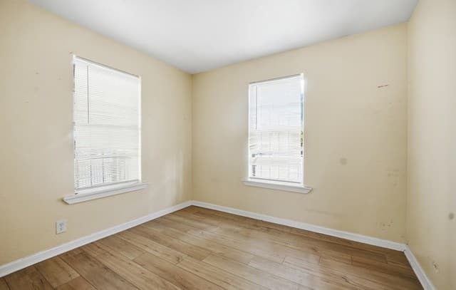 3-bedroom rental at 3120 Martin in San Antonio, TX — photo 3