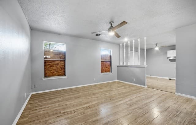 2-bedroom rental at 8017 Chipping in San Antonio, TX — photo 2