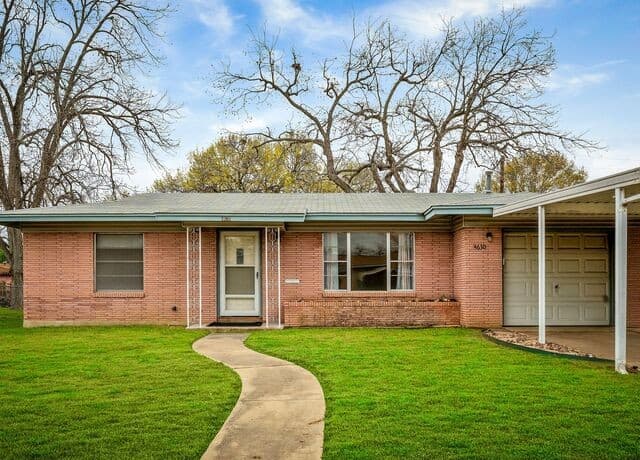 3-bedroom rental at 4630 Seabreeze Drive in San Antonio, TX — photo 2
