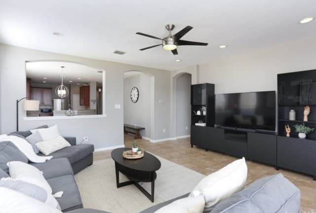 3-bedroom rental at 5413 Caraway Bend in San Antonio, TX — photo 5