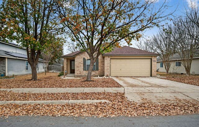 3-bedroom rental at 7942 Ruidoso Chase in Selma, TX — photo 1