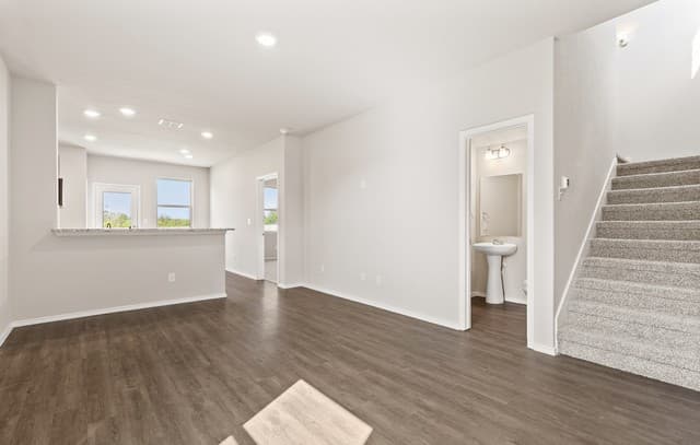 4-bedroom rental at 5702 Quartz Terrace in San Antonio, TX — photo 4