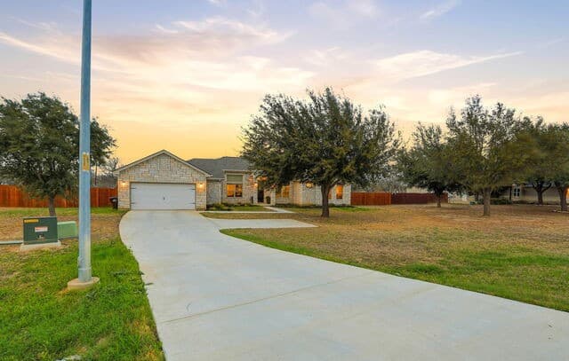 Home for sale at 109 W Short Meadow in Lytle, TX — photo 4