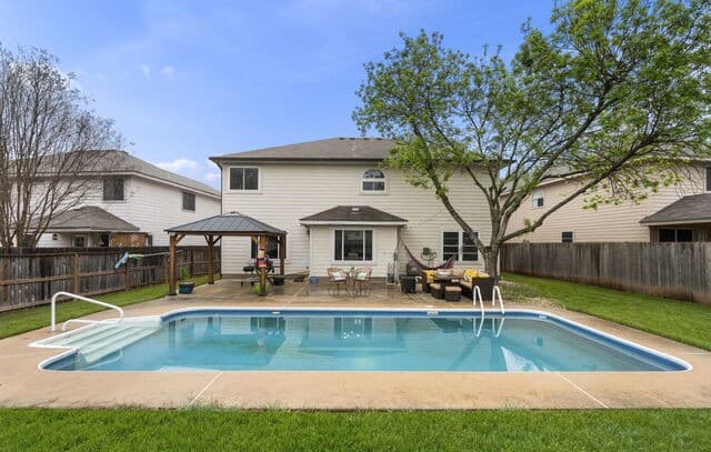 3-bedroom rental at 11911 Ghostbridge in Helotes, TX — photo 3