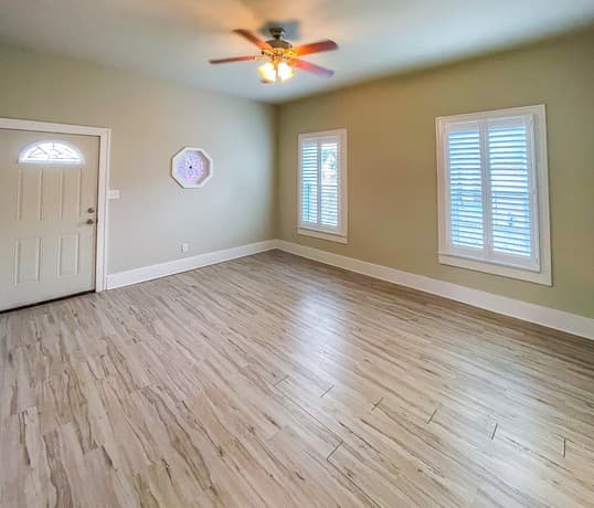 2-bedroom rental at 423 S 6th in Kenedy, TX — photo 5