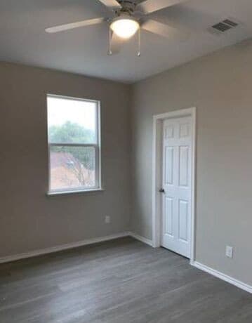 3-bedroom rental at 642 N San Gabriel in San Antonio, TX — photo 3