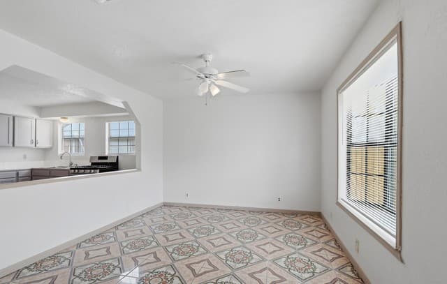 3-bedroom rental at 1721 Brunswick Blvd. in San Antonio, TX — photo 2