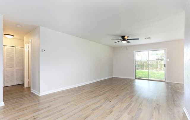 3-bedroom rental at 5146 Tom Stafford Dr in San Antonio, TX — photo 3