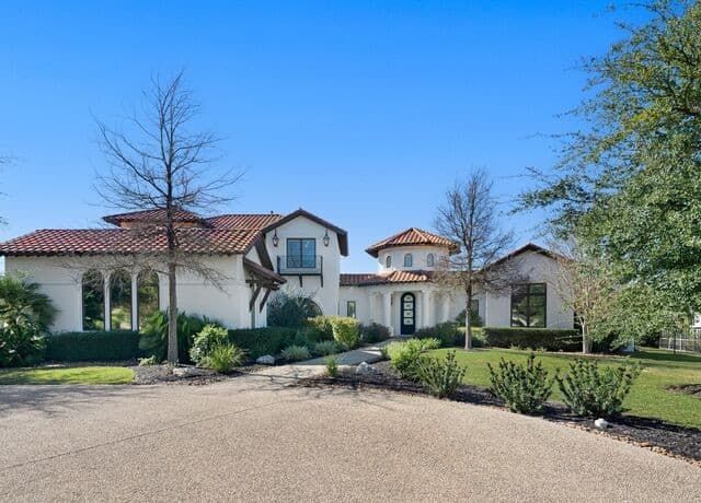 5-bedroom home for sale at 203 Wellesley Landing in Shavano Park TX