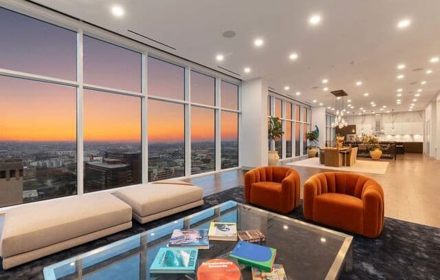 3-bedroom rental at 123 Lexington Unit 1803 in San Antonio, TX — photo 1