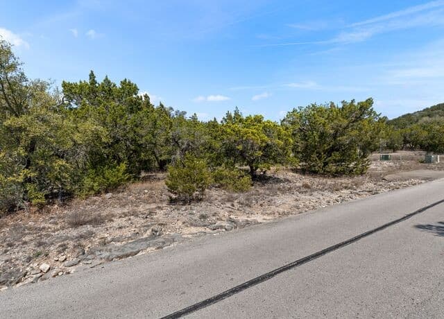 rental at 147 Private Road 1738 in Mico, TX — photo 4