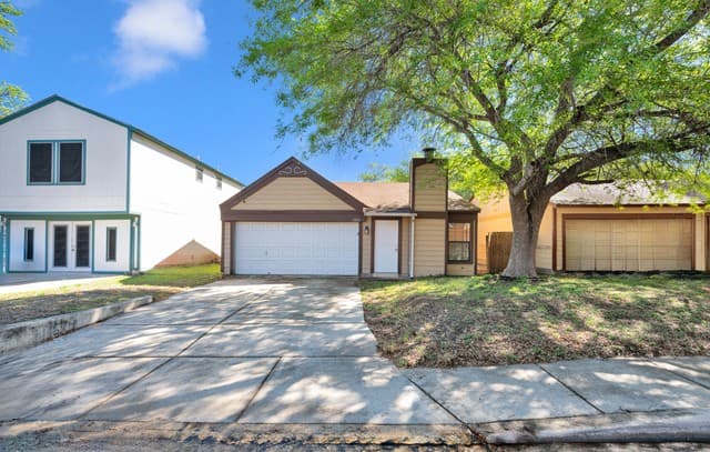 3-bedroom rental at 2806 Coral Field in San Antonio, TX — photo 1