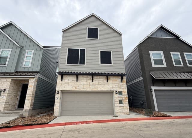 3-bedroom rental at 5843 Whitby Rd Unit 30 in San Antonio, TX — photo 1