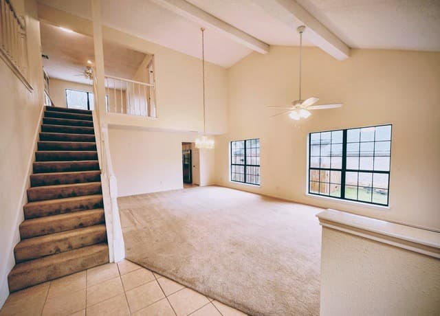 3-bedroom rental at 1019 Hedgestone in San Antonio, TX — photo 3