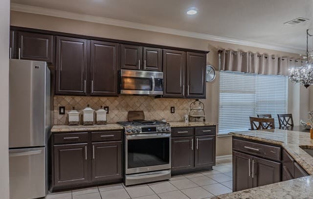 4-bedroom rental at 23519 Beaver Crk in San Antonio, TX — photo 4